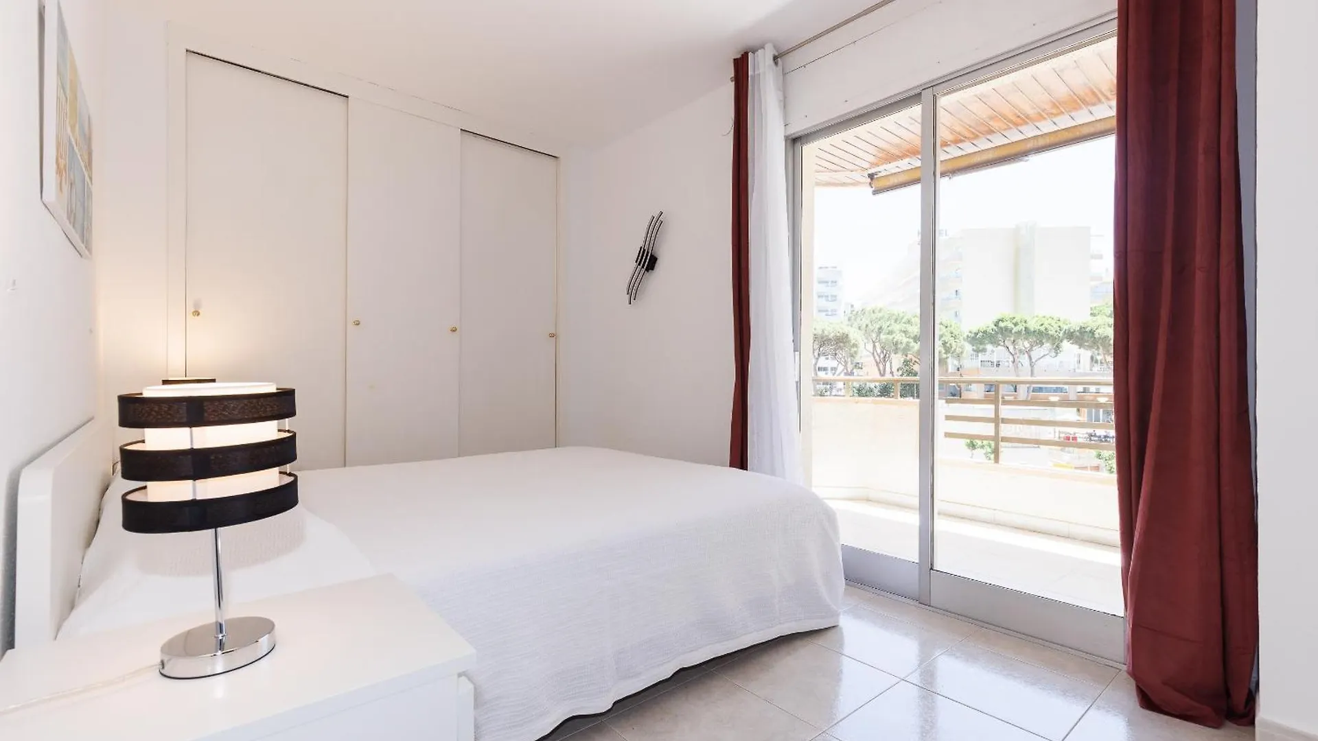 Uhc Capote Family Apartments Salou