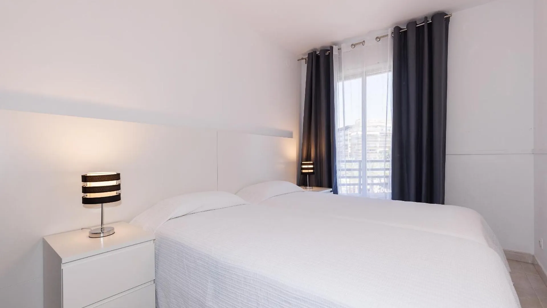 Uhc Capote Family Apartments Salou