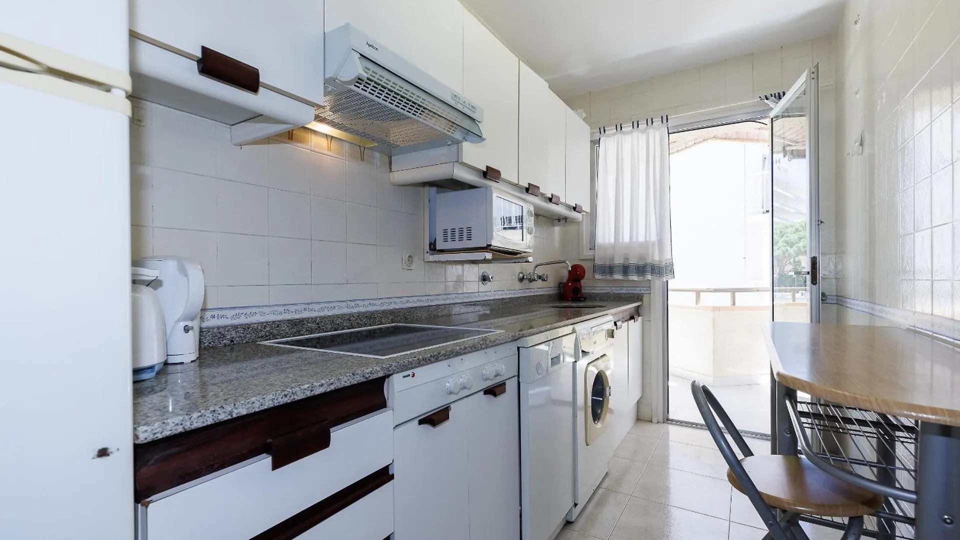 Uhc Capote Family Apartments Salou